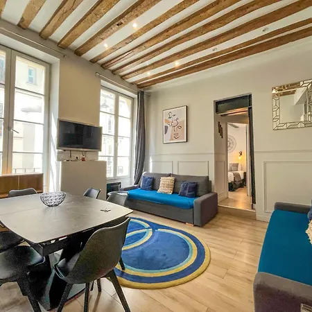 Urbanflat 44 - In Center Of Apartment *